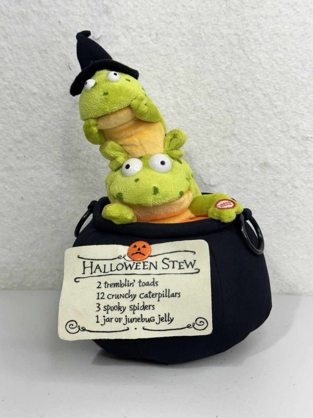 Hallmark Tremblin’ Toads Halloween Stew Animated Singing Frogs Cauldron Plush